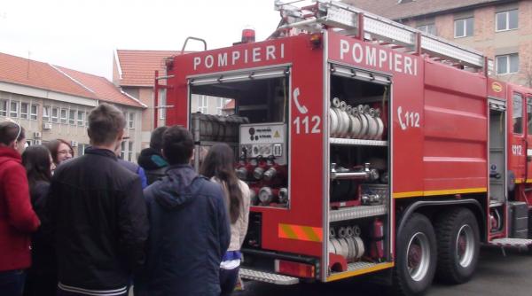 igsu activitati destinate tinerilor astazi cu ocazia zilei mondiale a educatiei