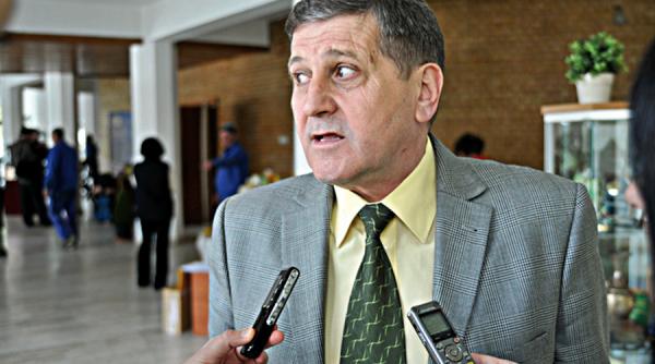 seful apicultorilor romani a umblat la borcanul cu miere