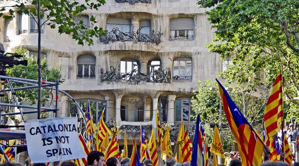 separatistii scotieni cer madridului recunoasterea independentei cataloniei