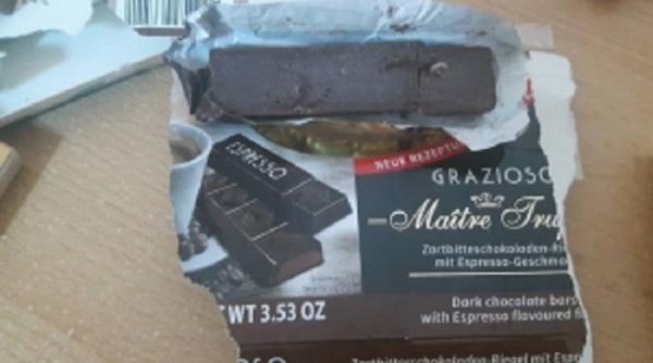 socant in supermarketuri se comercializeaza ciocolata cu viermi