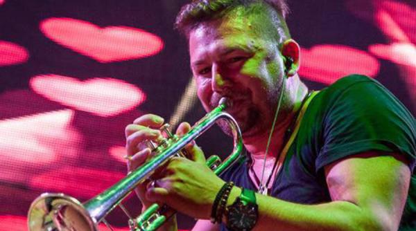 dan nicolau trompetistul trupei vunk retinut de procurorii diicot intr un dosar de camatarie