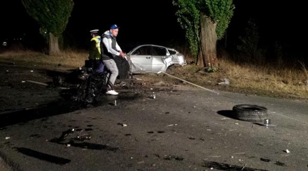 a scapat miraculos dintr un accident in care masina i s a rupt in doua
