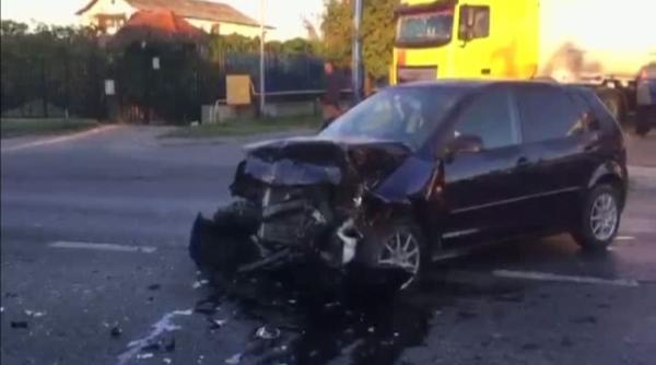 accident grav in arges sapte persoane printre care si un copil au ajuns la spital