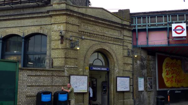 atac cu cutit la metroul din londra un barbat a murit