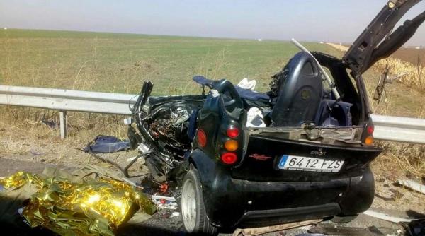 impact mortal o femeie a decedat dupa ce a intrat cu masina intr un tir