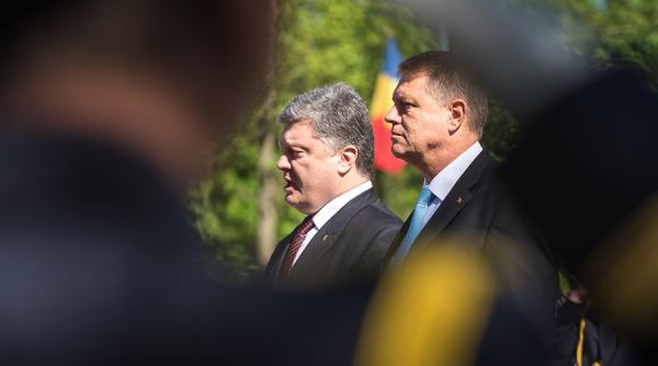 petro porosenko s a angajat ferm sa gaseasca solutii problemelor create de noua lege a educatiei intr o convorbire telefonica avuta cu iohannis