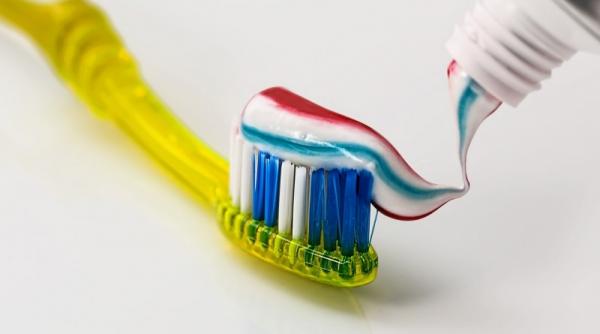 alimente daunatoare danturii ce trebuie sa eviti