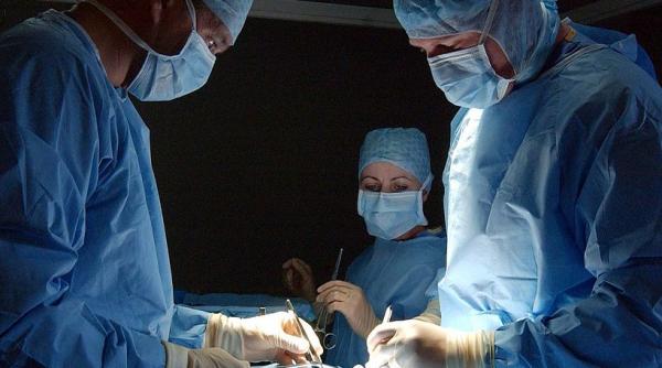 o cutie toracica realizata la imprimanta 3d implantata cu succes in premiera in corpul unei paciente in sua