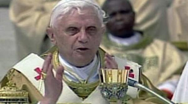 zvonuri infirmate de fratele fostului papa