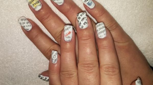 manichiura cu imprimeu de ziar cum se face pas cu pas