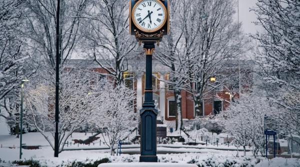 ora de iarna 2017 cand dam ceasurile inapoi si cum ne afecteaza aceasta schimbare