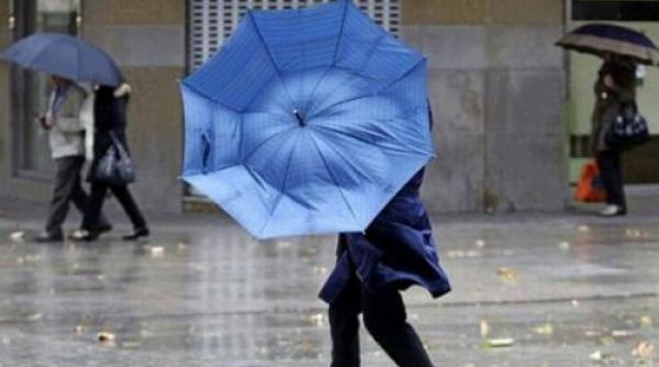 alerta anm cod portocaliu de ploi si vant in 5 judete pana la ora 18 00