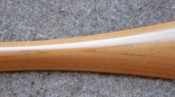 o companie elvetiana a inventat abanosul elvetian care inlocuieste celebra esenta lemnoasa utilizata la instrumentele muzicale