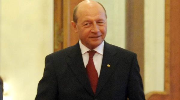 traian basescu nu se prezinta la comisia sri joi