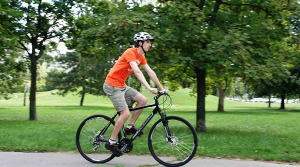 doi tineri botosaneni au parcurs in 52 de zile intreg litoralul marii negre