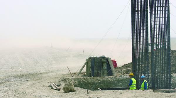 constructorii straini isi bat joc de noi pe miliardele noastre