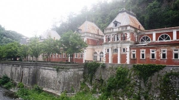 executor judecatoresc ridicat de procurorii diicot gheorghe brad a vandut mai multe hoteluri din baile herculane puse sub sechestru