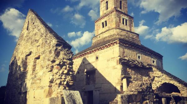 hunedoara cetatea dacica sarmizegetusa regia se redeschide pentru public