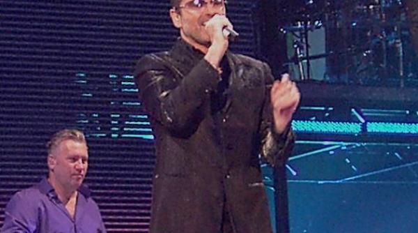 o versiune remasterizata a unui album de george michael in topul vanzarilor din marea britanie