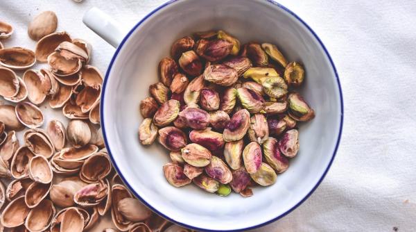 10 alimente hipercalorice care iti fac bine