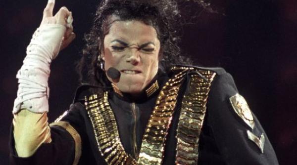 obiecte care i au apartinut lui michael jackson si prince vor fi scoase la licitatie la los angeles