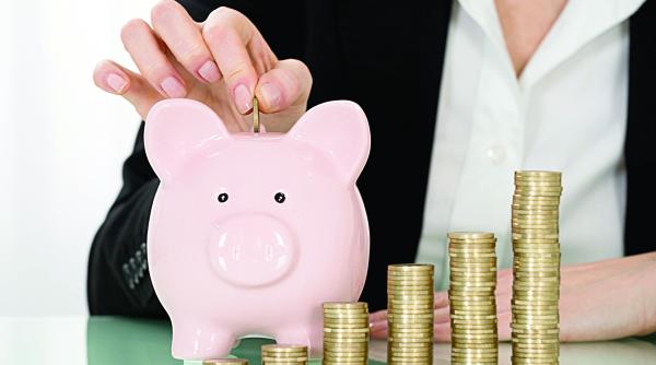 romanii strang 53 de euro lunar la fel ca ungurii