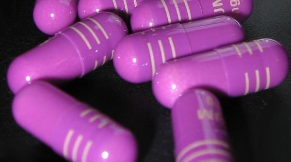 un medicament utilizat de multi romani poate dubla riscul de cancer la stomac il vei mai folosi