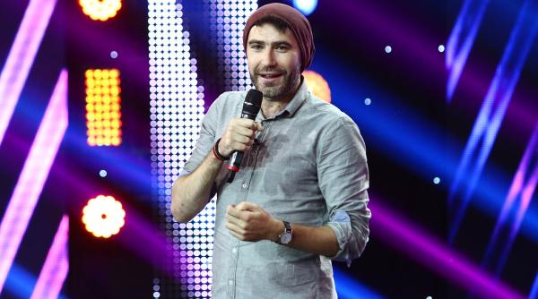 cheloo antrenor pentru un concurent iumor care si a pierdut increderea