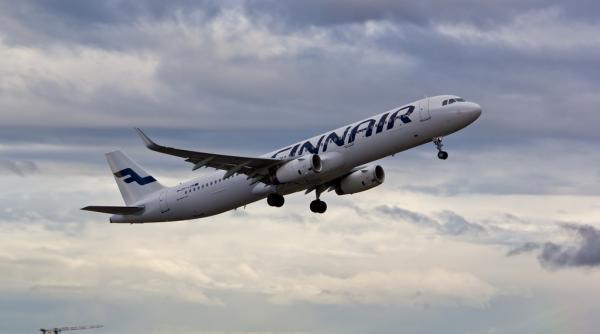 finnair a inceput sa si cantareasca pasagerii inainte de imbarcare