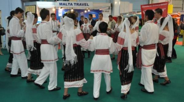 romania prezenta cu 50 de expozanti la targul de turism de la londra logo ul centenarului promovat alaturi de brandul de tara