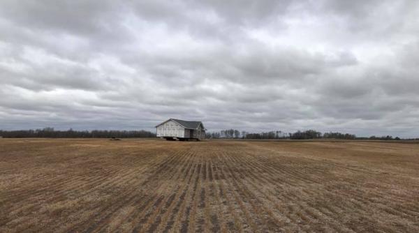 un fermier a descoperit ceva absolut neasteptat pe unul din terenurile sale