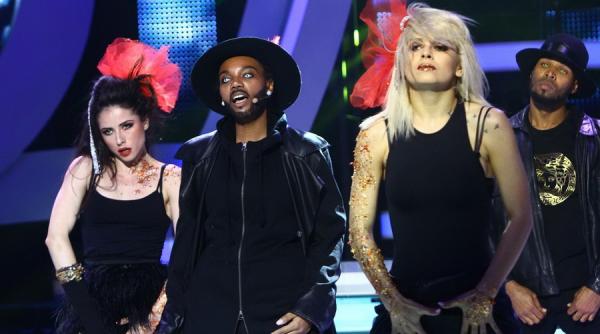 raj kapoor thalia george michael jason derulo si cristi din banat pe aceeasi scena la te cunosc de undeva