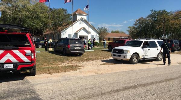 texas pastorul bisericii unde a avut loc atacul armat de duminica vrea sa demoleze cladirea