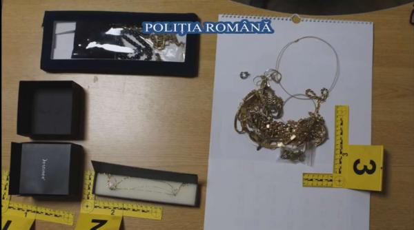 perle rubine inele cu diamante si bani confiscate de politisti in cadrul unui dosar de coruptie