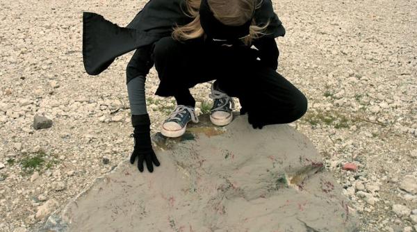 biserica anglicana lasati baietii sa poarte rochite de balerine iar fetele pelerine de supereroi