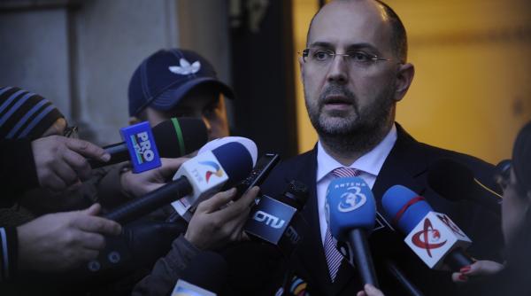 consiliul de onoare al ordinelor a decis retragerea ordinului steaua romaniei lui kelemen hunor