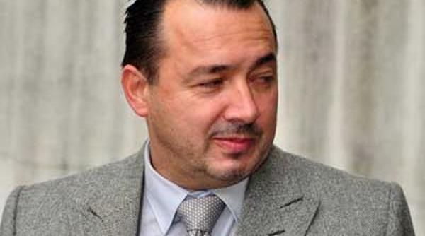 radulescu ii rog pe hotii care mi au furat masina sa o aduca inapoi proiectele legilor justitiei sunt la mine