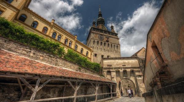 hunedoara cetatea deva intre atractiile targului de turism al romaniei