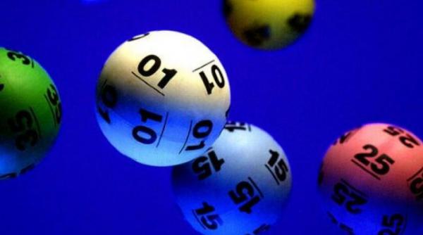 incredibil o familie din thailanda a castigat aproape un milion de dolari la loterie datorita unui cosciug