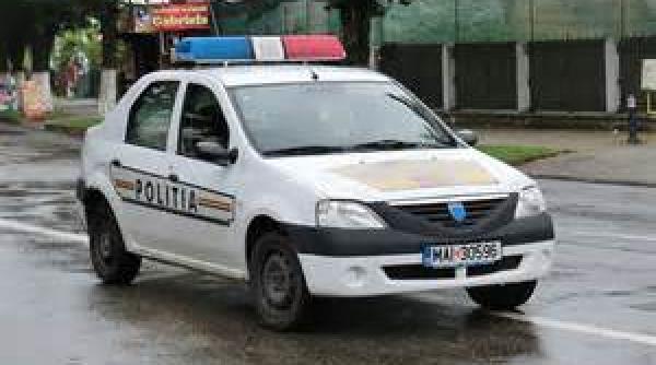 o femeie din galati a fost retinuta pentru furturi din locuinte prin insusirea calitatilor de reporter si agent vanzari