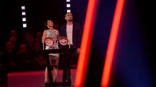 o ultima bila decisiva pe marele zid cei doi concurenti au plecat acasa fara un premiu