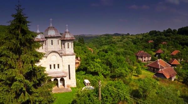 video alun hunedoara satucul al carui case au fundatiile mai valoroase decat vilele de lux