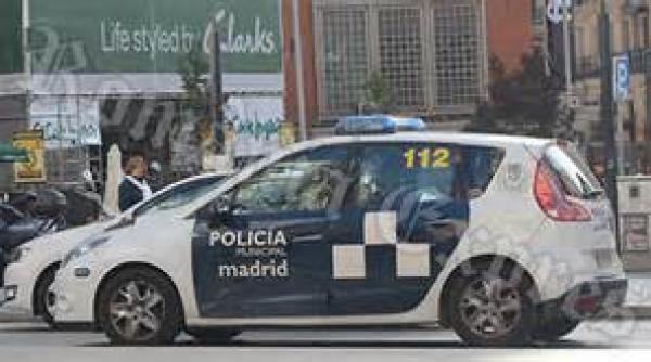 politia spaniola a deschis focul asupra unui barbat care striga allah akbar la granita cu franta