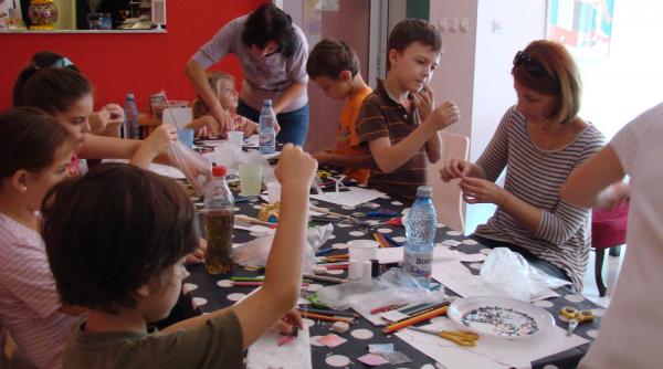 ateliere pentru copii dedicate sarbatorilor de iarna la muzeul satului