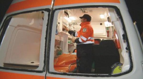 caz socant o femeie n a putut fi salvata de medicii de pe ambulanta pentru ca au fost atacati cu pietre chiar de familia pacientei