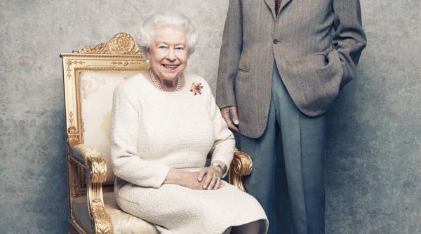 video regina elisabeta a marii britanii si printul philip aniverseaza 70 de ani de casnicie