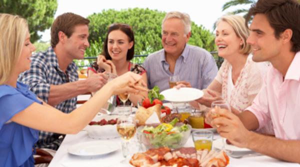 masa in familie un lux pe care putini romani si l mai permit