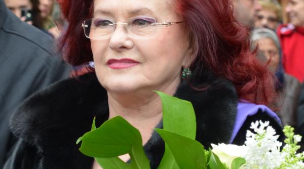 sute de persoane i au adus un ultim omagiu actritei stela popescu