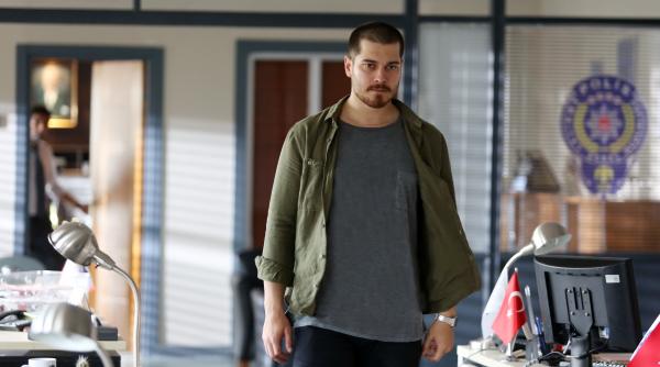 cagatay ulusoy mesaj emotionant pentru fanii din romania