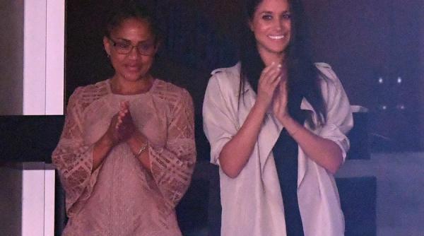 logodnica printului harry este pe jumatate negresa si este cu 3 ani mai batrana decat el